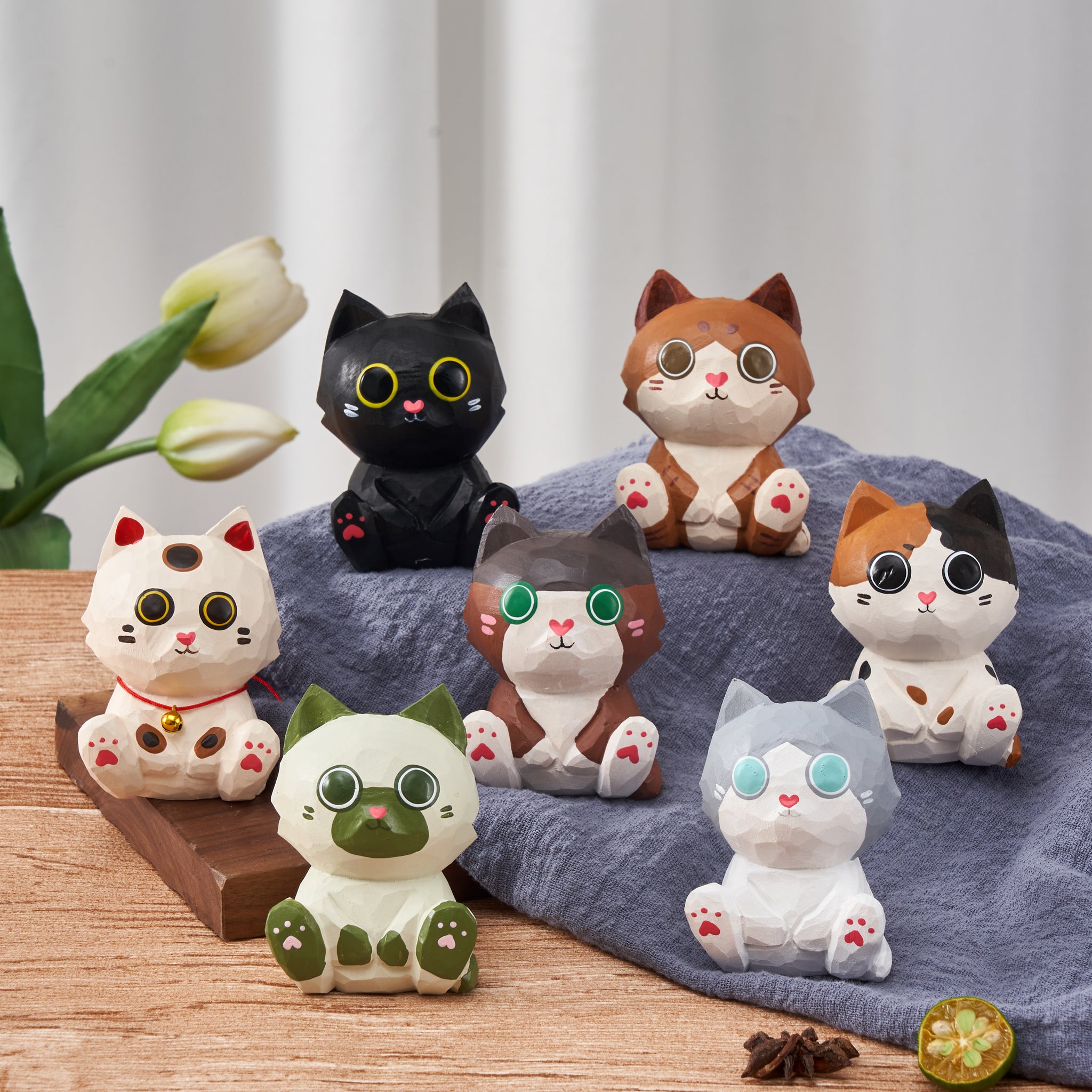 Momo Cat: Carved Wooden Cat with Confidence and Self-belief – Mokuomo