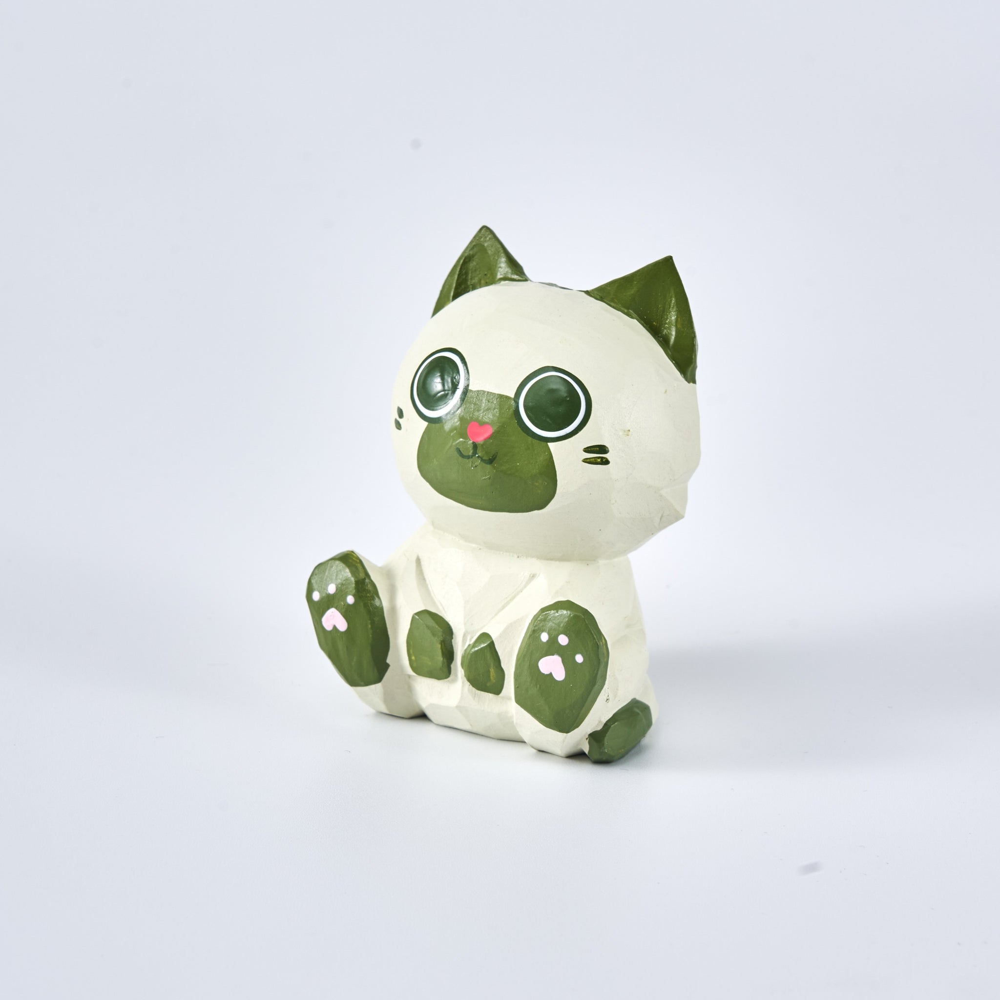 置物 chaixoxo Chai Cat: Carved Wooden Cat with Healing and Growth – Mokuomo