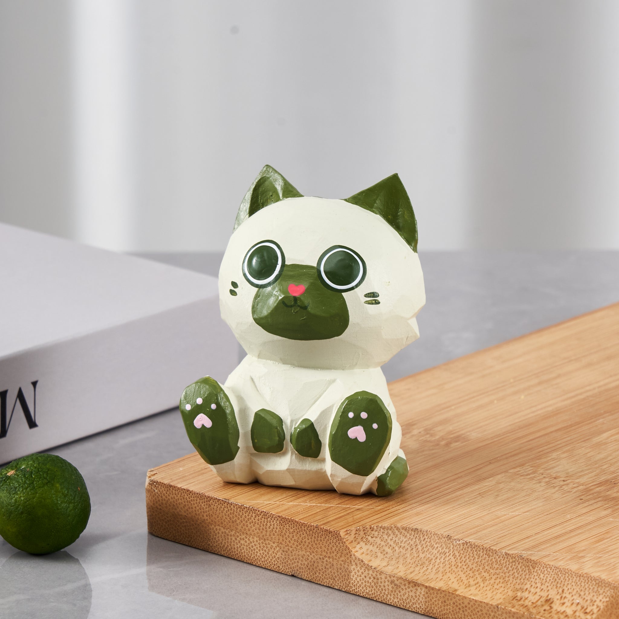 置物 chaixoxo Chai Cat: Carved Wooden Cat with Healing and Growth – Mokuomo