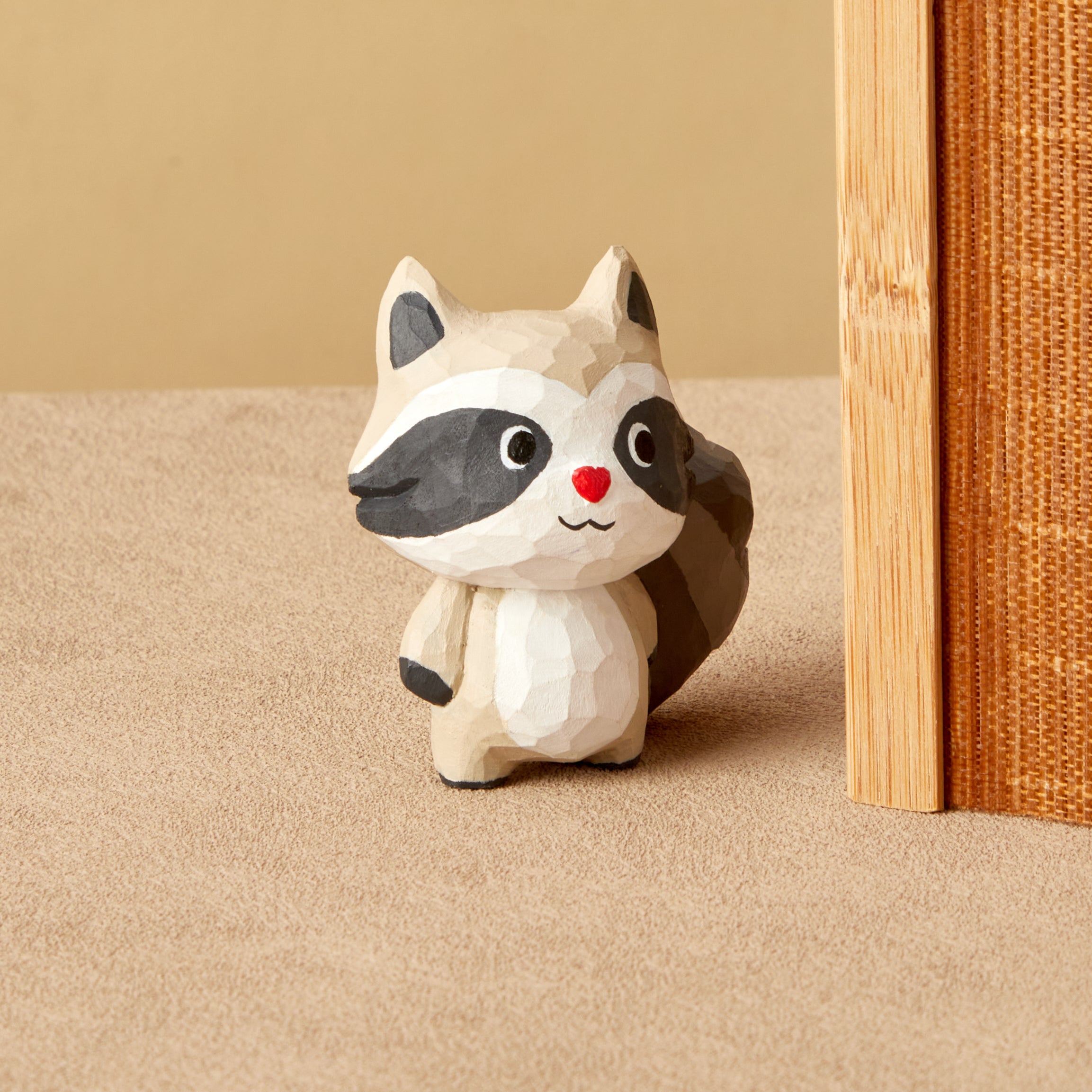 Wise Racoon Runi Carved Wooden Wise Raccoon – Mokuomo