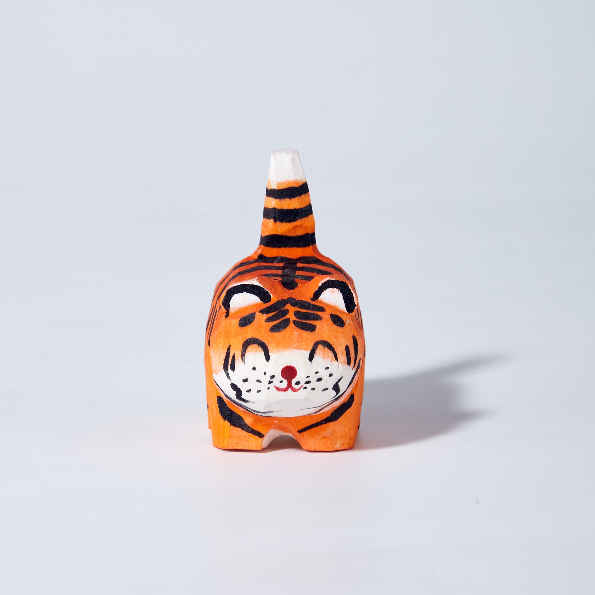 Tara Carved Wooden Tiger – Mokuomo