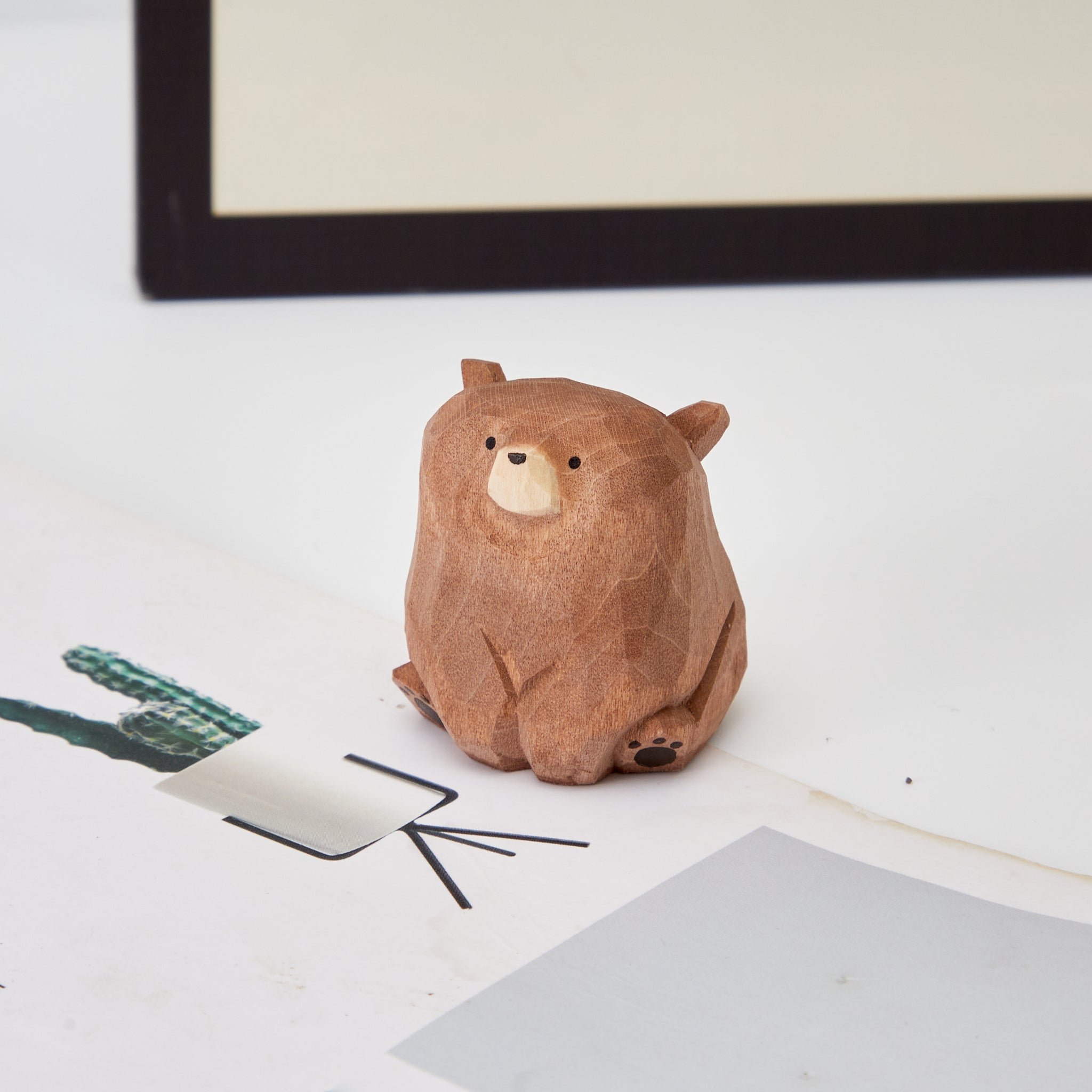 Tomo Carved Wooden Brown Bear – Mokuomo
