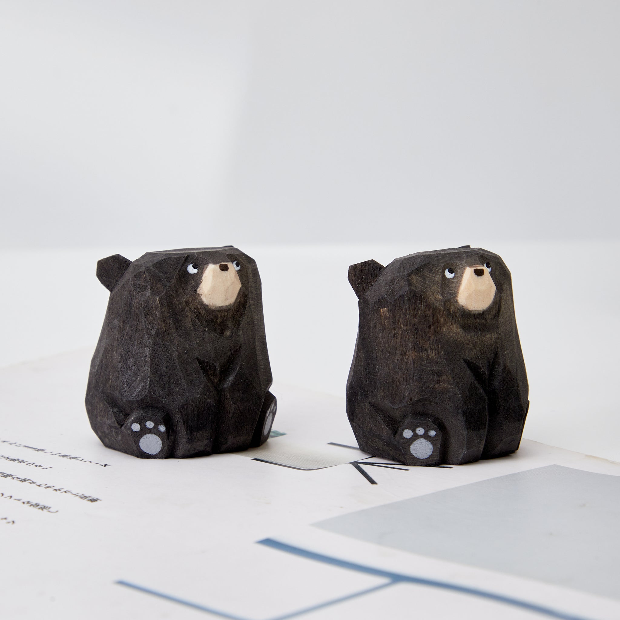 Kuro Carved Wooden Black Bear – Mokuomo