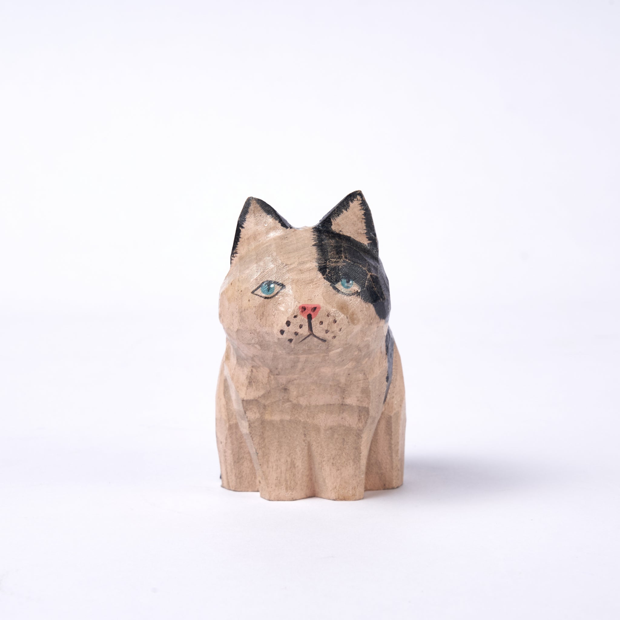 Marosa Carved Wooden Sitting Cat – Mokuomo